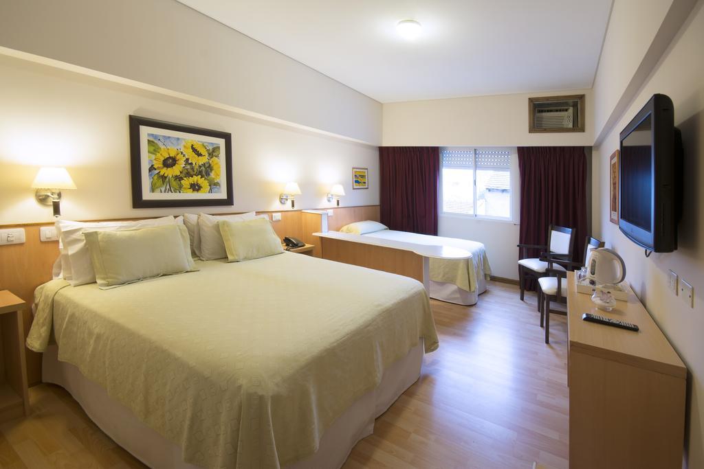 Los Tilos Hotel Y Spa By Cph Вила Карлос Пас Екстериор снимка