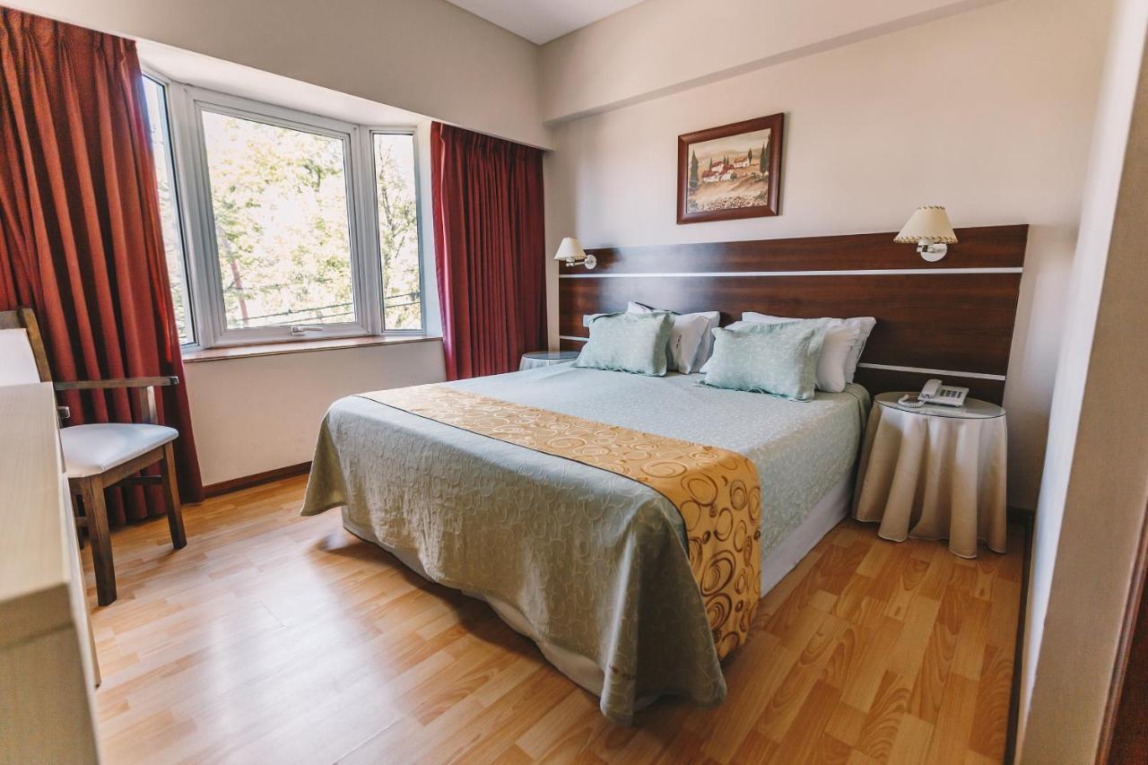 Los Tilos Hotel Y Spa By Cph Вила Карлос Пас Екстериор снимка