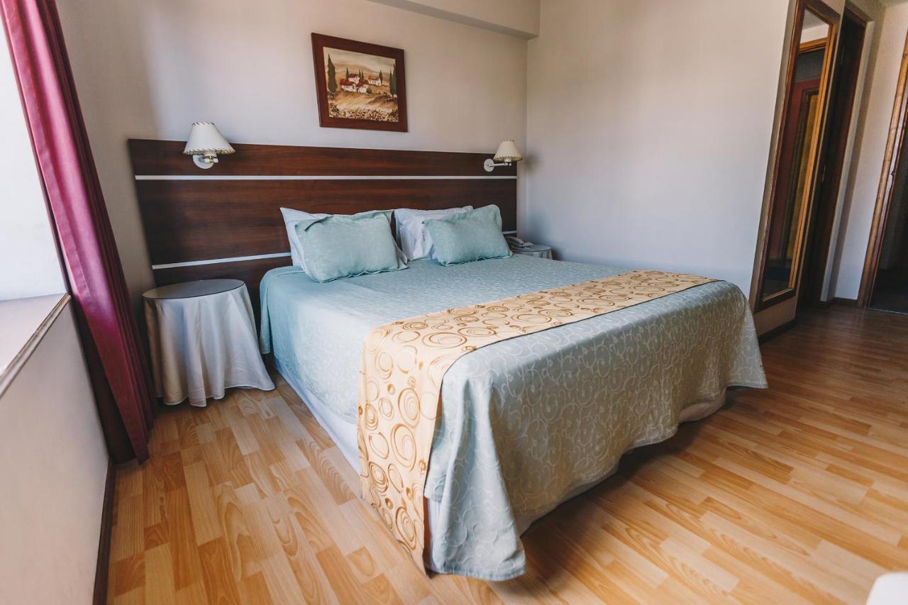 Los Tilos Hotel Y Spa By Cph Вила Карлос Пас Екстериор снимка